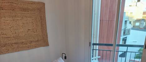 熨斗/熨衣板、WiFi、床单