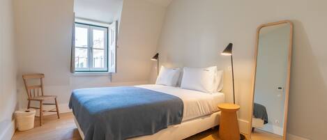 Bügeleisen/Bügelbrett, kostenloses WLAN, Bettwäsche