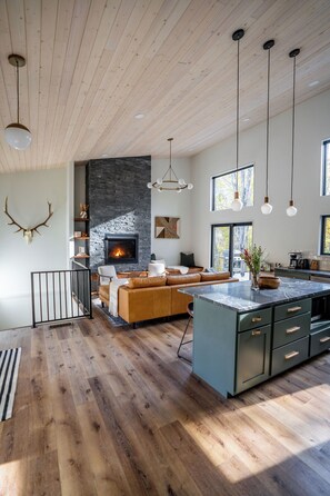Smart TV, DVD player, ping pong, stereo - Modern Cabin | Hot Tub + Forest Views | 2 BR 2 BA (Logan)
