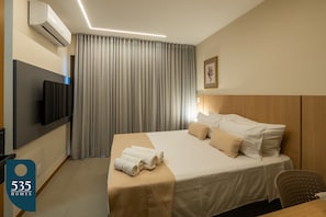 1 bedroom, iron/ironing board, Internet, bed sheets - Studio located in Barra's beach (Salvador)