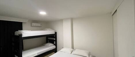 3 chambres, Wi-Fi, draps fournis