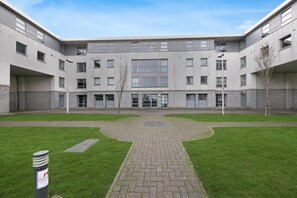 Exterior - Merkland Lane Suite - Grampian Lettings (Aberdeen)