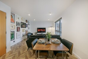 Dining - Merkland Lane Suite - Grampian Lettings (Aberdeen)