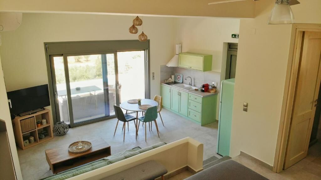 In-room safe, soundproofing, iron/ironing board, free WiFi