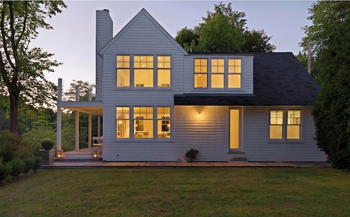 Designer cottage in the heart of Rockport Village