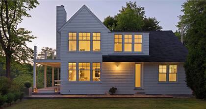 Designer cottage in the heart of Rockport Village