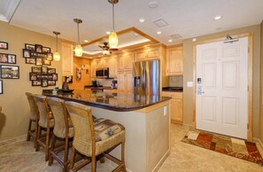 Apartment | 2 bedrooms - Caper Beach Club 1005 (Fort Myers Beach)