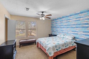 2 chambres, fer et planche à repasser, Wi-Fi gratuit, draps fournis
