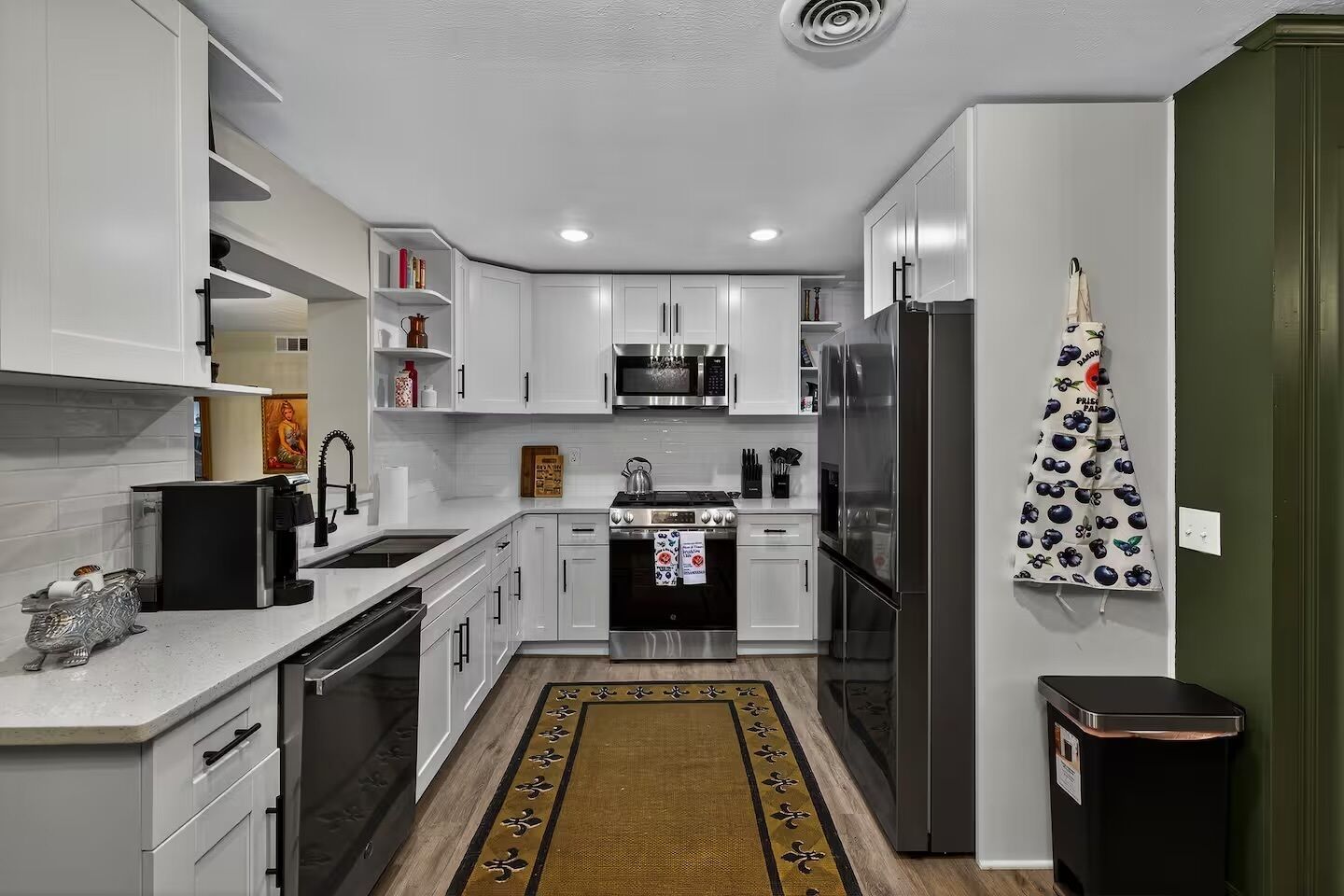 Microwave, oven, stovetop, dishwasher