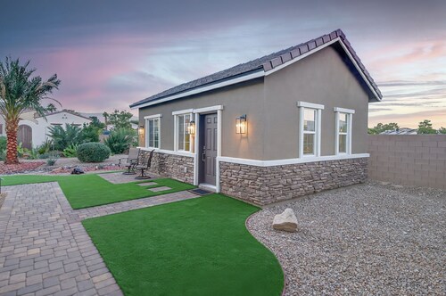 Monthly Rental Oasis • Near Hospitals, Speedway Commerce Center, Summerlin & NLV