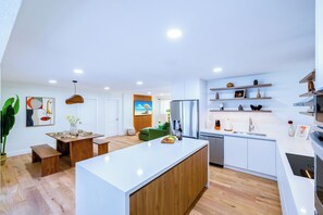 Interior - Boho Bliss•Pool & Fire Pit•Family-Friendly•Beaches (Greenacres)