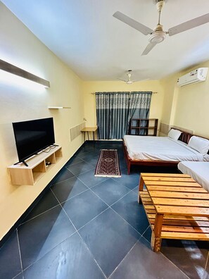 Deluxe Room | Interior - Samriddhi Studio Apartment (New Delhi)