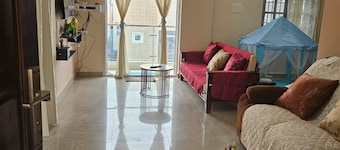 Spacious 2-bedroom apartment with AC in Chennai near Trade Center, Airport, DLF