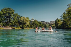 Unclassified image, 5 of 32, button