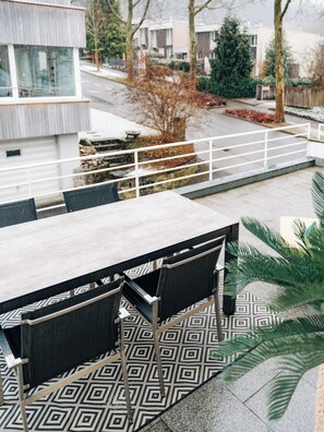 Outdoor dining - Cinema I Gym I Parking I Bern in 10 min I Family (Köniz)