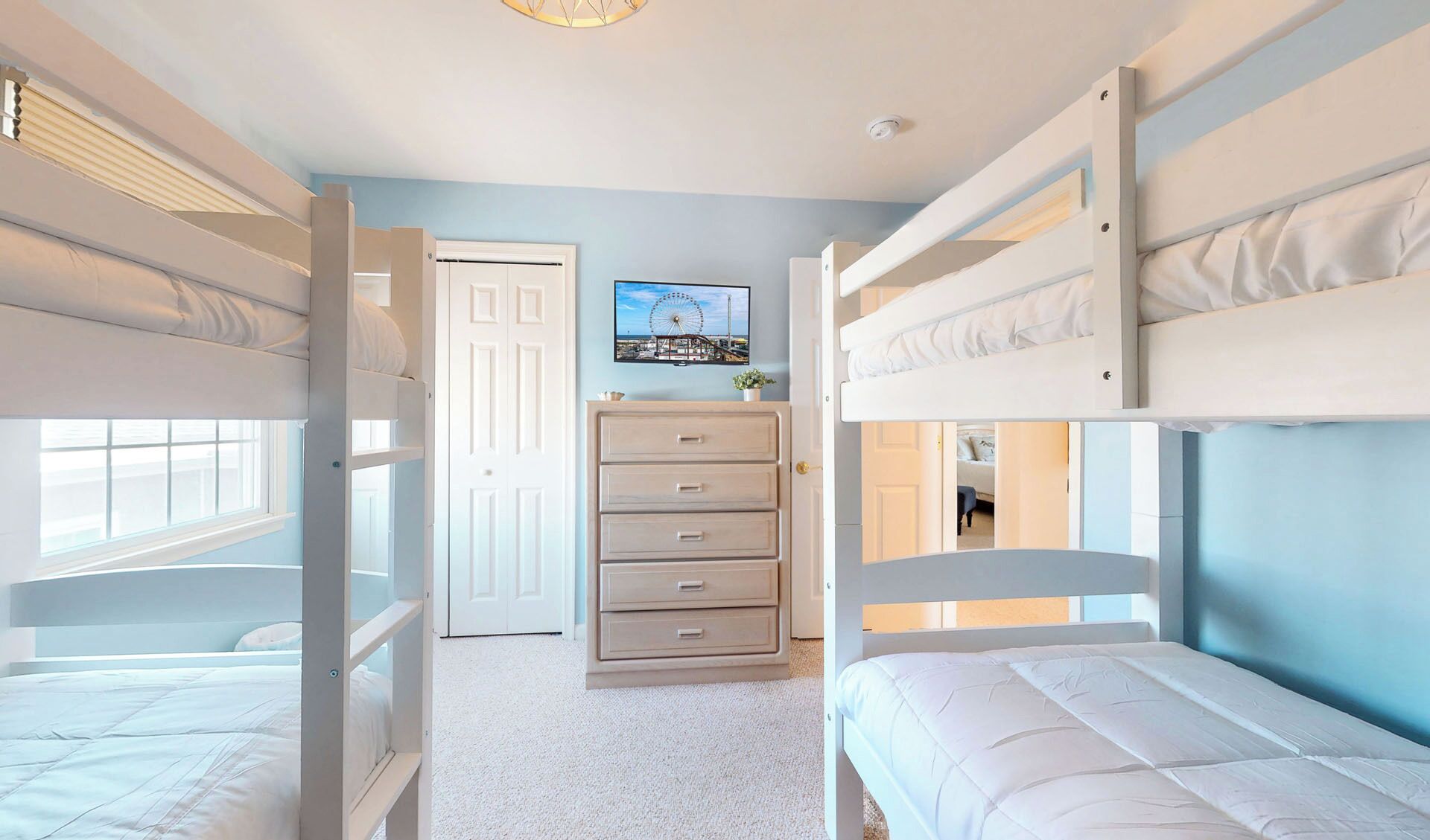 4 Schlafzimmer, Bügeleisen/Bügelbrett, kostenloses WLAN, Bettwäsche