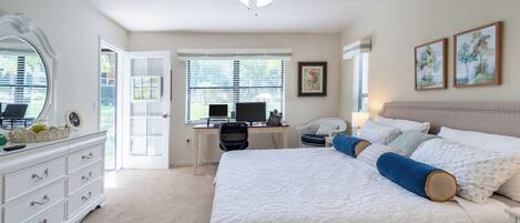 Strykejern/-brett, internettilgang og sengetøy