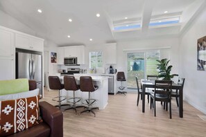Dining - Convenient Country Living, New Home on Acreage (San Luis Obispo)