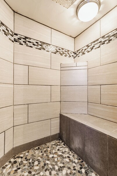 Lovely 4-bedroom house in Speedway