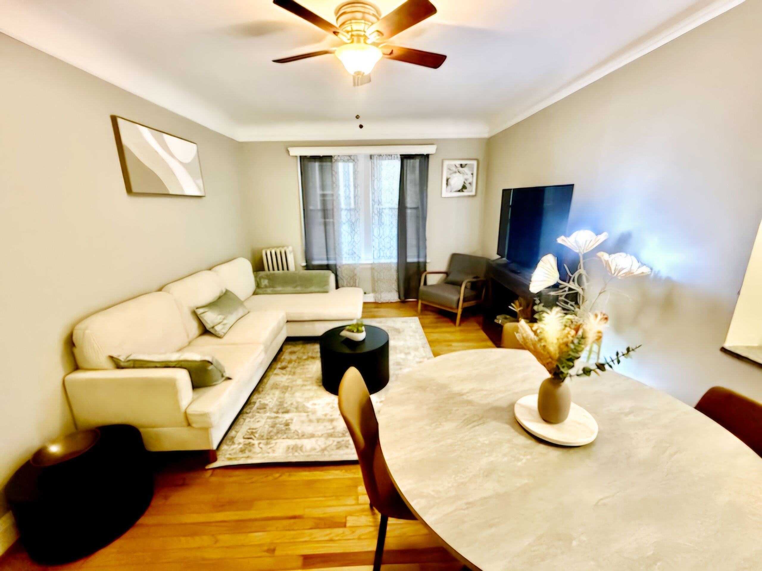 Cozy Extended Stay: King Bed/fully Equipped/train - Oak Park, IL