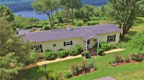 Exterior - Relax with the whole family at this stunningly peaceful retreat! (Keuka Park)