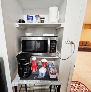 Interior - Soothing 2-bedroom house with AC in charming Alexandria (Alexandria)