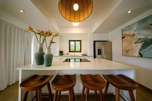 Fridge, microwave, coffee/tea maker, cookware/dishes/utensils - Pool Entry | 7 guests | 2 bedrooms (Monterrico)