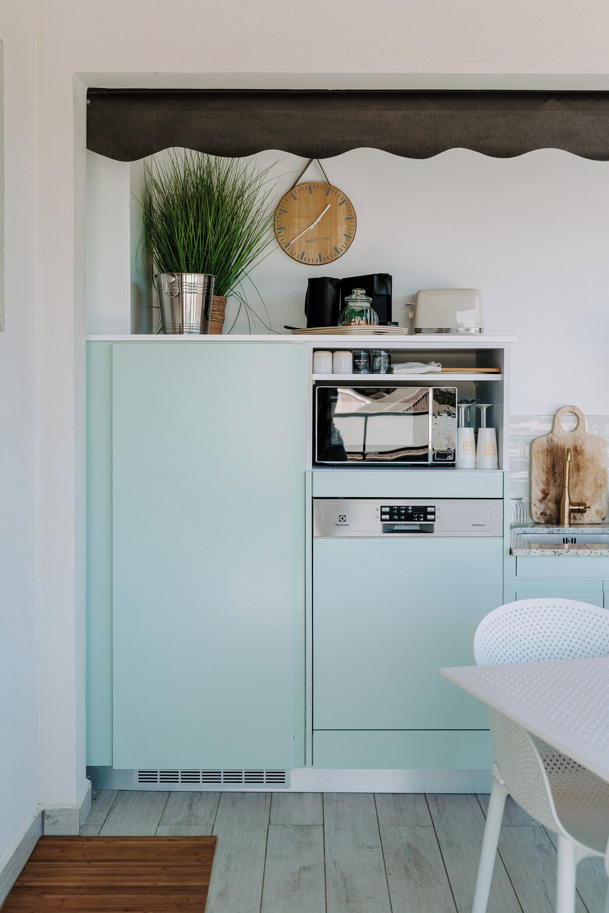 Monolocale comfort, vista collina | Cucina privata | Piano cottura, lavastoviglie, macchina per caffè espresso