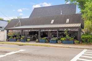 Buiten dineren