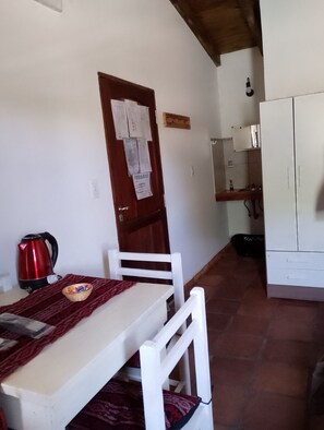 Quadruple Room | Free WiFi - Abril (Cafayate)