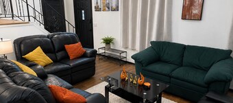 Modern Rustic Retreat | Game Room, Gym, Wet Bar, 4 TVs, Coff