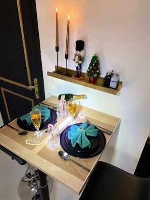 Dining - La Suite Nocturne (Fère-en-Tardenois)