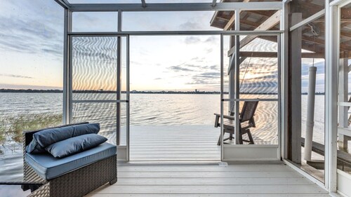 Lake, Pool, HotTub, Game Room, 8 Beds, Sleeps 17