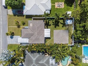 Pool - Cozy Cottage in Poinsettia Heights - Private, Stylish, and Minutes to Las Olas (Fort Lauderdale)