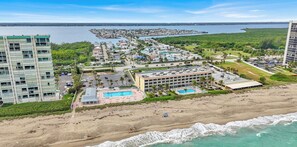 Exterior - The Mermaid House - Private Beach Access, Nettles Island, April Available! (Jensen Beach)