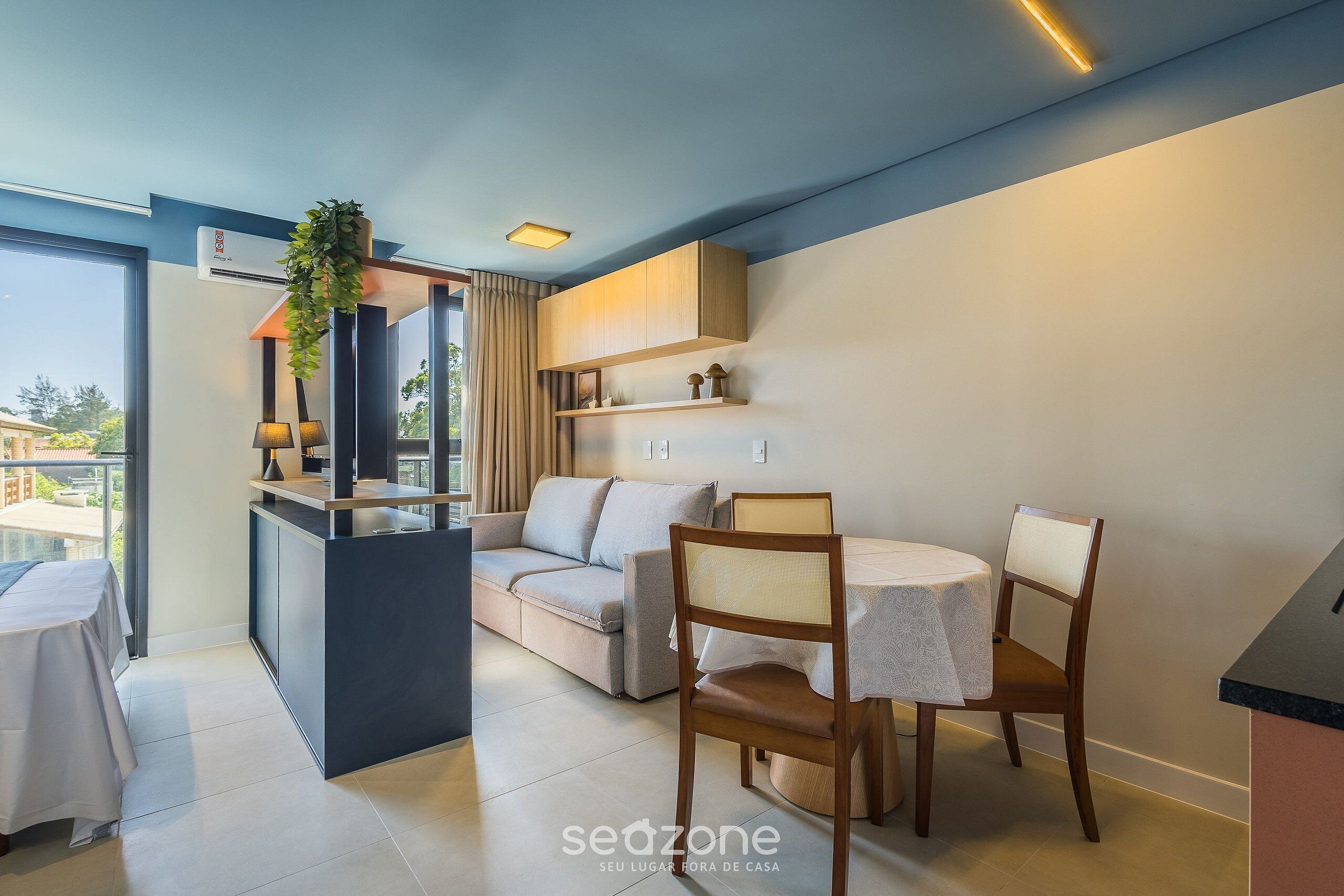 Basic Apartment | Dining