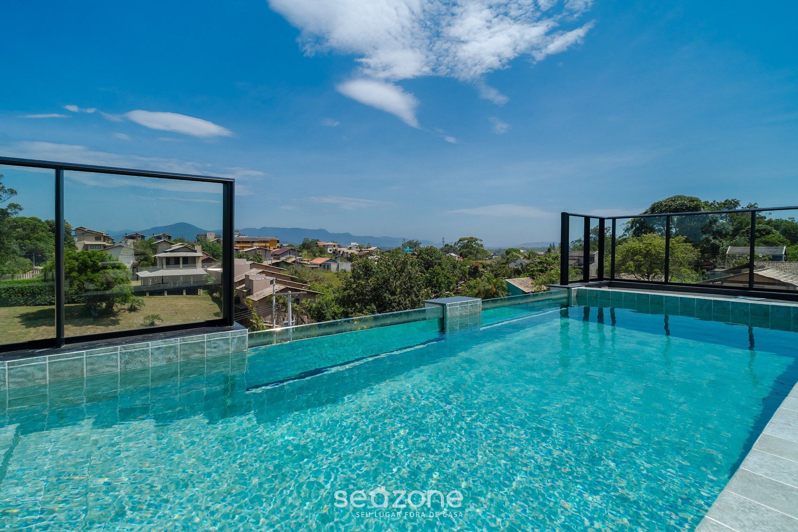 Kolam renang terbuka 