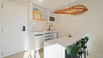 Basic Apartment | Private kitchen