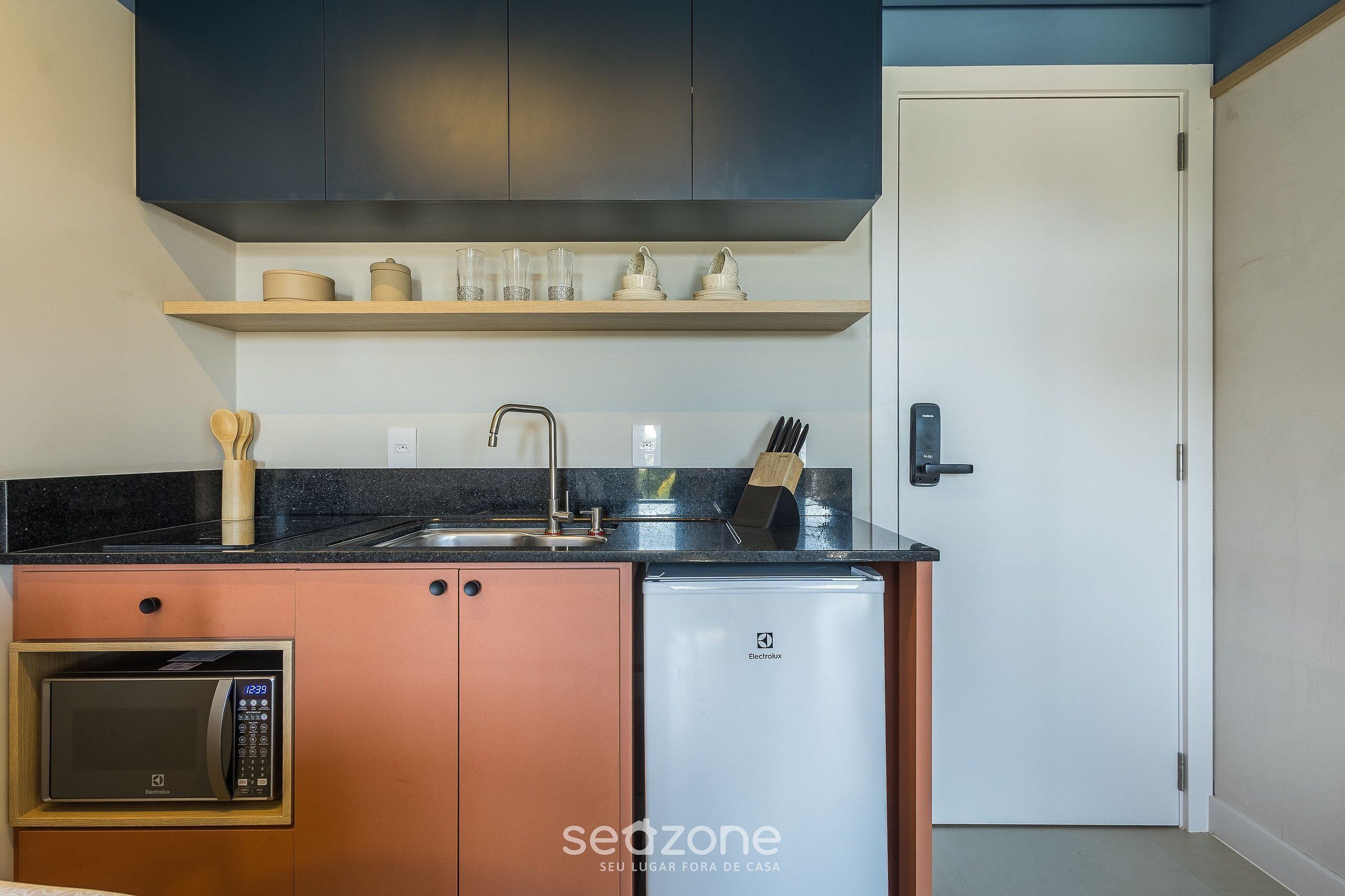 Basic Apartment | Private kitchen