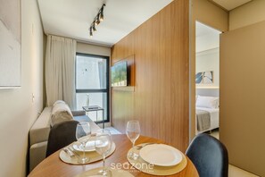 Basic Apartment | Dining - Modern Studios 2 km From Praia do Rosa - Rsos (Imbituba)