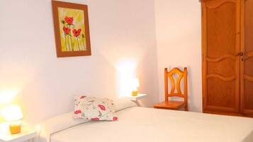 Iron/ironing board, free WiFi