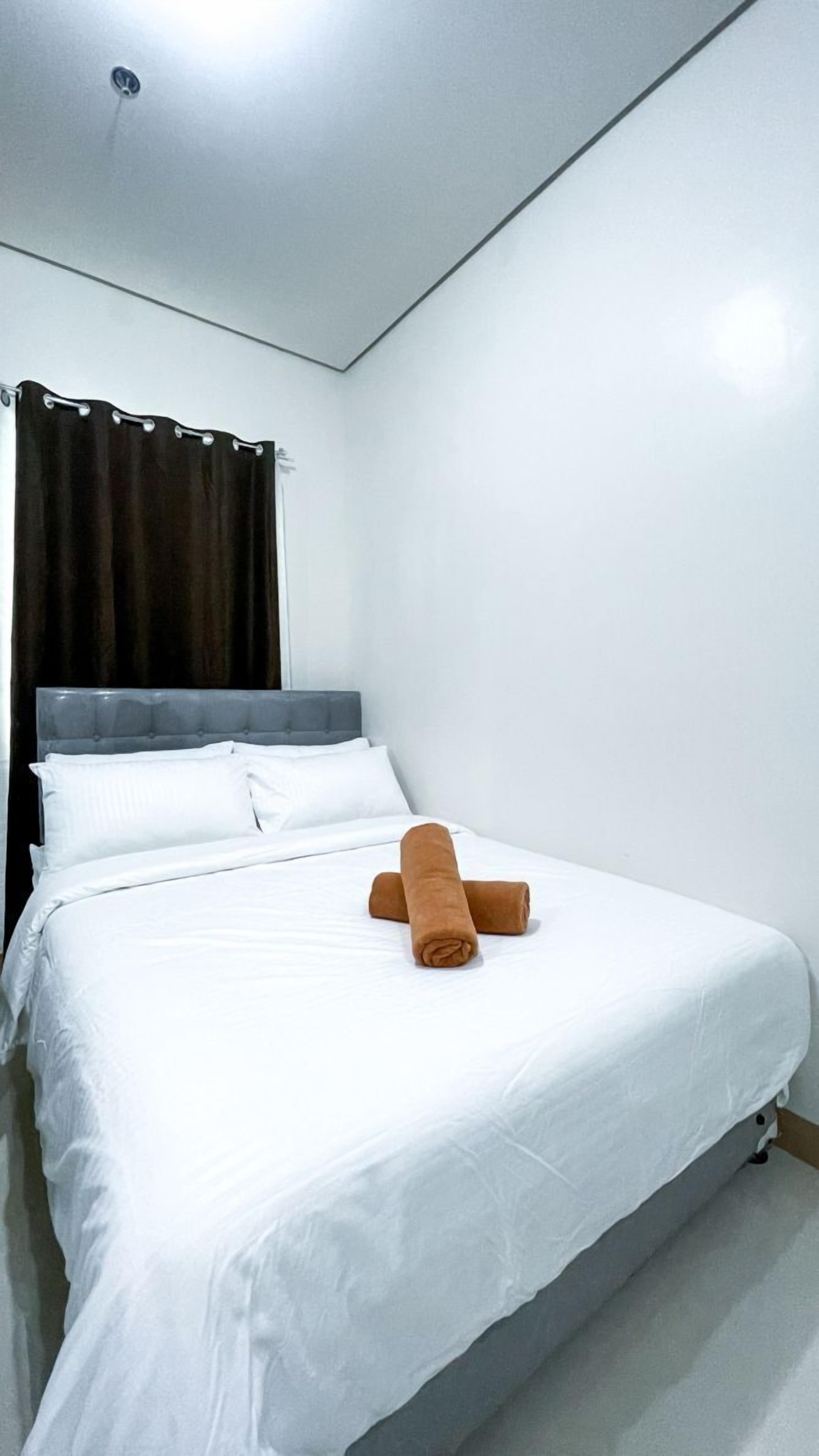 Silitysrauta/-lauta, vuodevaatteet, pääsy pyörätuolilla