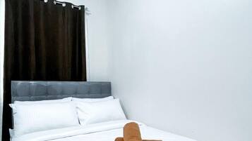 Silitysrauta/-lauta, vuodevaatteet, pääsy pyörätuolilla