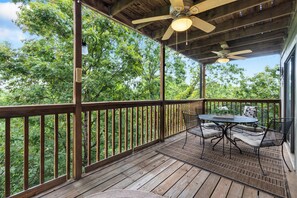 Outdoor dining - Ozark Fun - Cozy 2-bedroom 1 mile from SDC - Rest and Relax! (Reeds Spring)