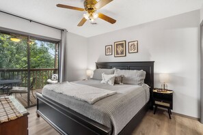2 bedrooms, iron/ironing board, free WiFi, bed sheets - Ozark Fun - Cozy 2-bedroom 1 mile from SDC - Rest and Relax! (Reeds Spring)