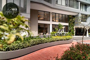 Exterior detail - La Carolina Studio (15th floor): View + Pool + Paddle tennis + Gym + Coworking (Quito)
