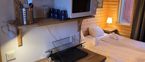 Blackout curtains, free WiFi