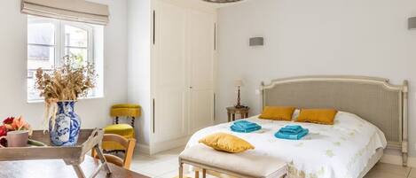 Strykejern/-brett og sengetøy