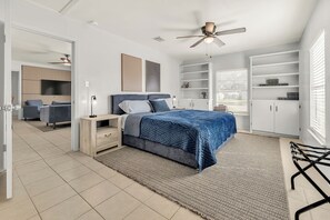 Een strijkplank/strijkijzer, wifi, beddengoed