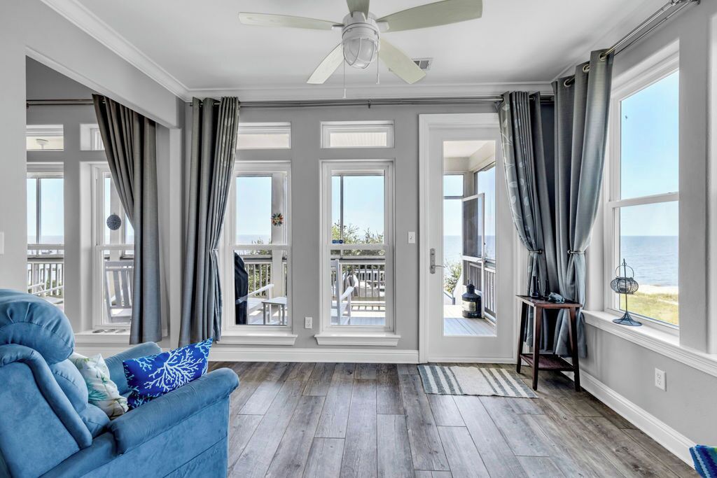 Deluxe House, Balcony, Beach View | Living area